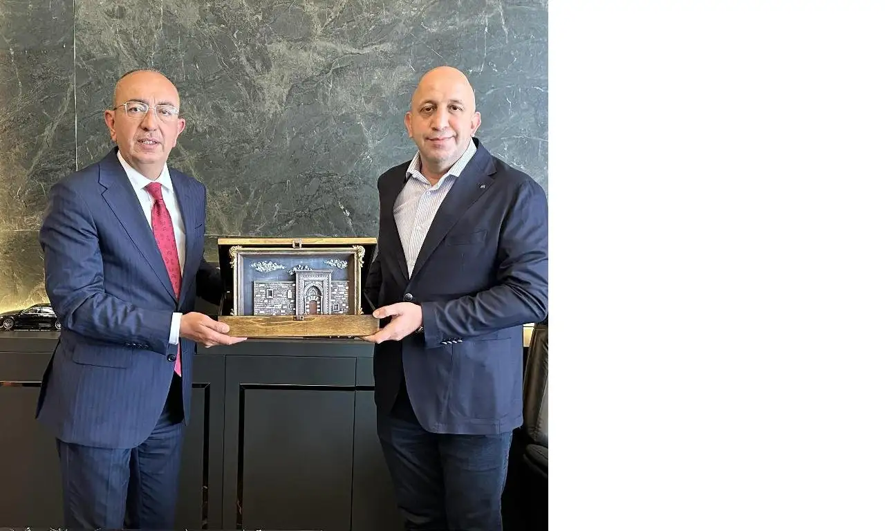 Başkan Kavuş'tan Mekpan Panel'e teşekkür ziyareti